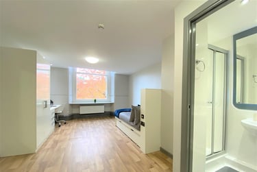 1 bed flat, College Square East, Holylands, Belfast, BT16DJ - Image 6